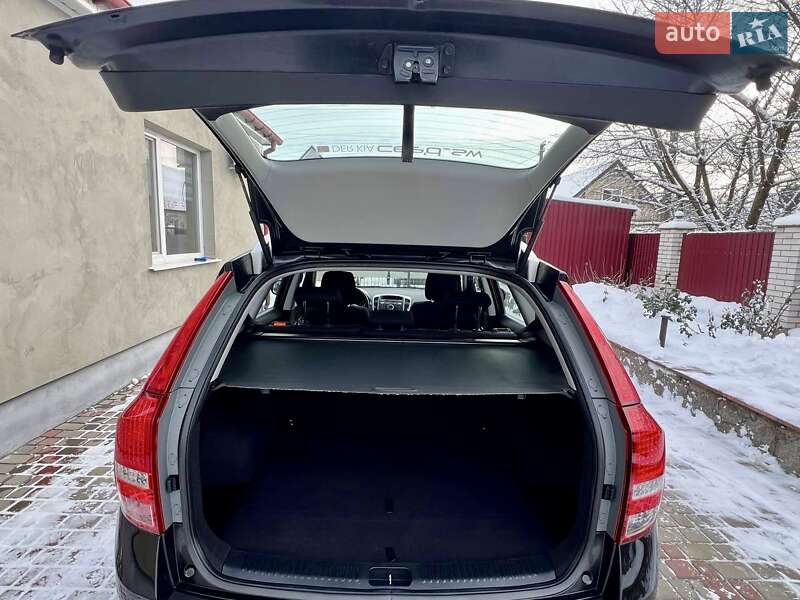 Универсал Kia Ceed 2010 в Умани