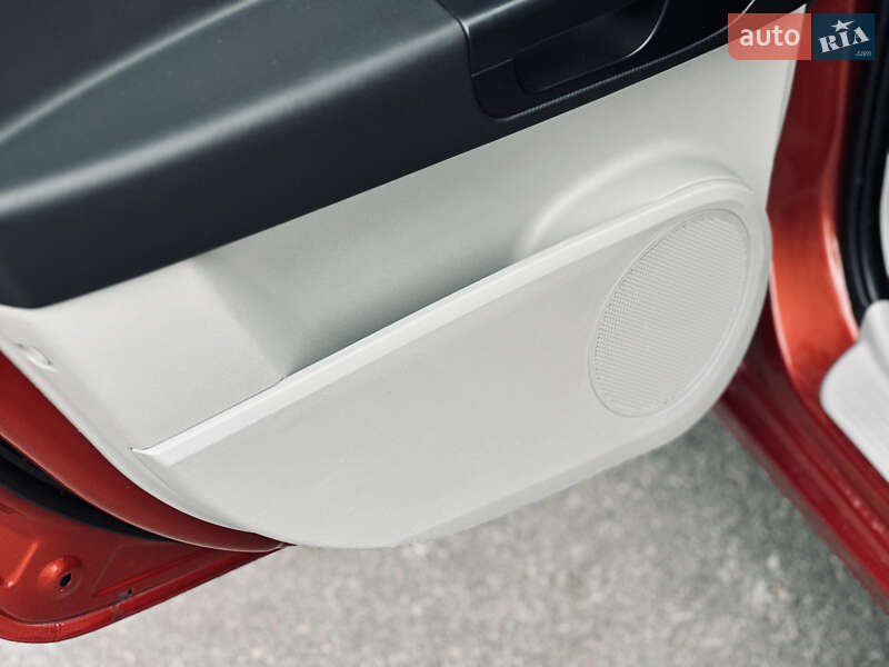 Хэтчбек Kia Ceed 2007 в Кременчуге