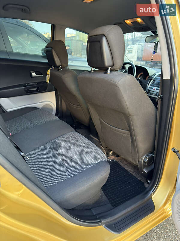 Хэтчбек Kia Ceed 2008 в Стрые