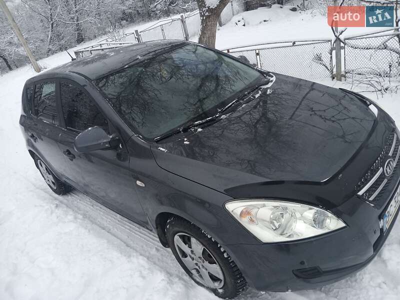 Хетчбек Kia Ceed 2009 в Богородчанах фото 3 Хетчбек Kia Ceed 2009 в Богородчанах