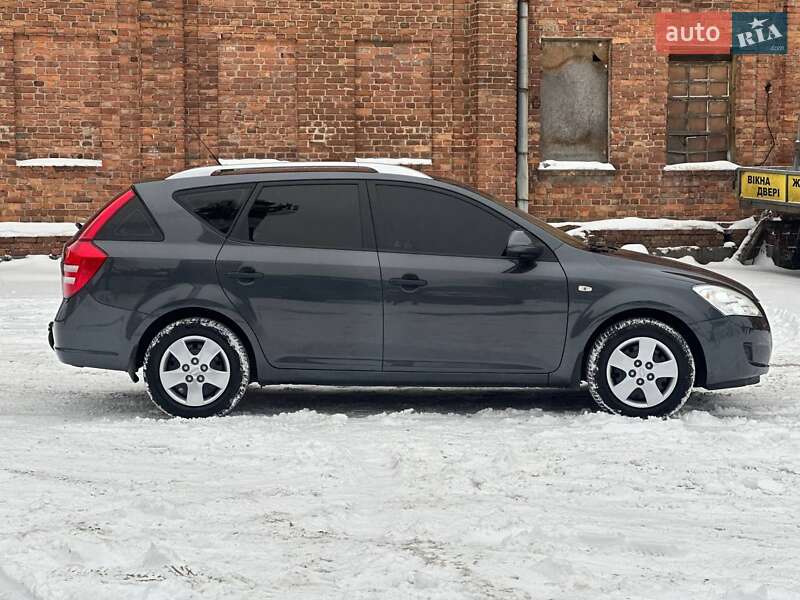 Универсал Kia Ceed 2008 в Житомире