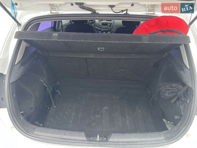 Хетчбек Kia Ceed 2012 в Києві