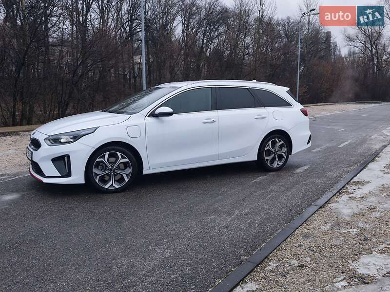 Универсал Kia Ceed 2020 в Днепре