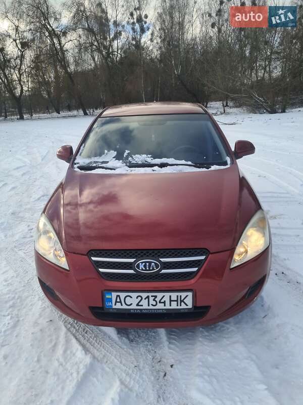 Хэтчбек Kia Ceed 2007 в Камне-Каширском