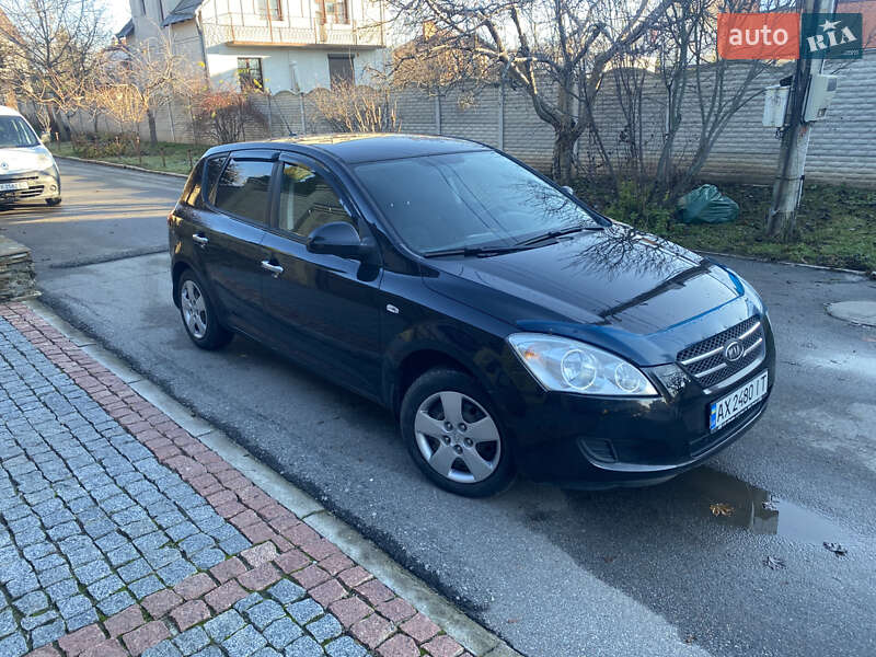 Хэтчбек Kia Ceed 2008 в Харькове