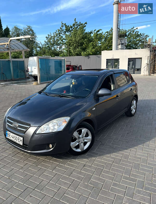Хетчбек Kia Ceed 2007 в Миколаєві