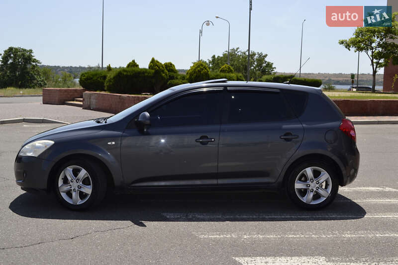 Хетчбек Kia Ceed 2007 в Миколаєві