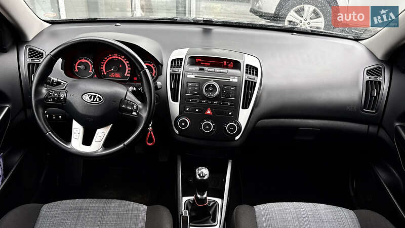 Универсал Kia Ceed 2012 в Запорожье