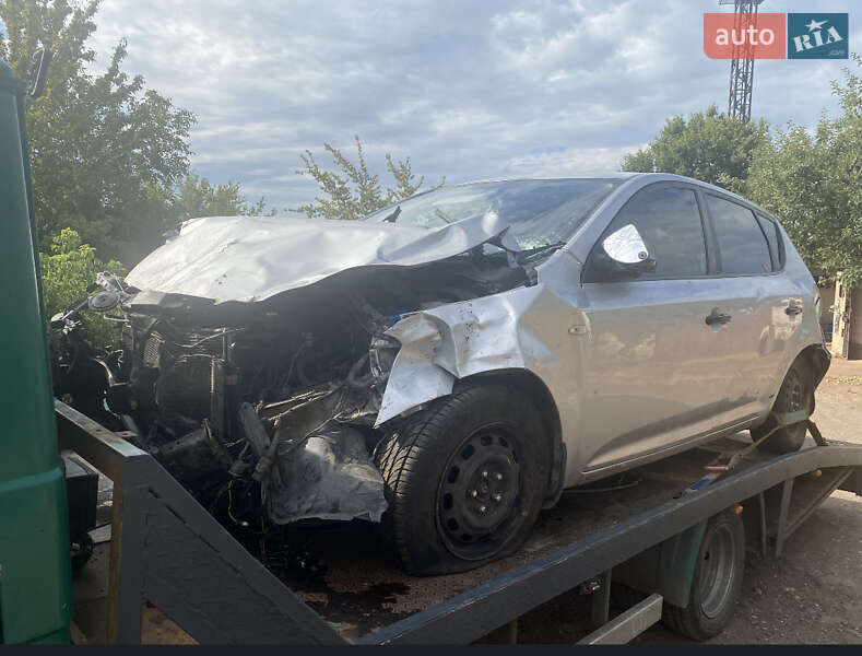 Хетчбек Kia Ceed 2007 в Кривому Розі фото 7 Хетчбек Kia Ceed 2007 в Кривому Розі