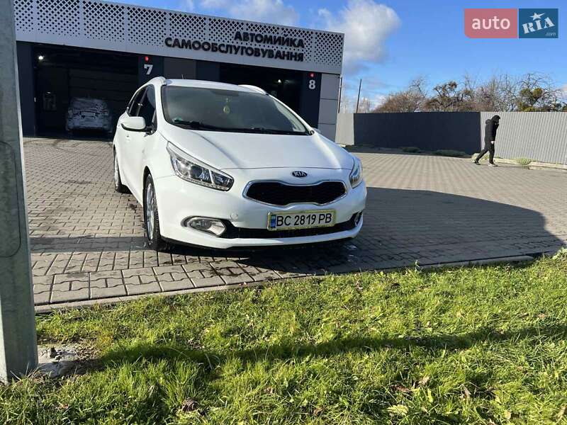 Универсал Kia Ceed 2015 в Шептицькому