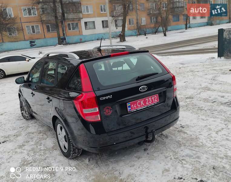 Универсал Kia Ceed 2010 в Каменском