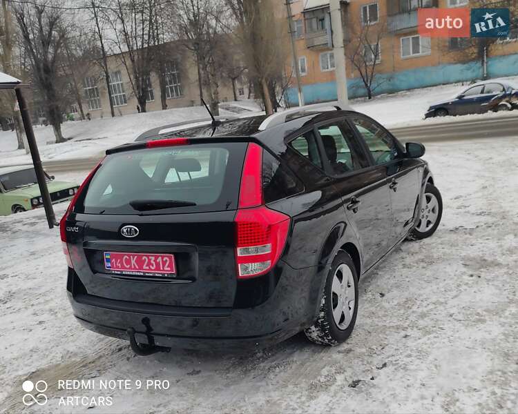 Универсал Kia Ceed 2010 в Каменском