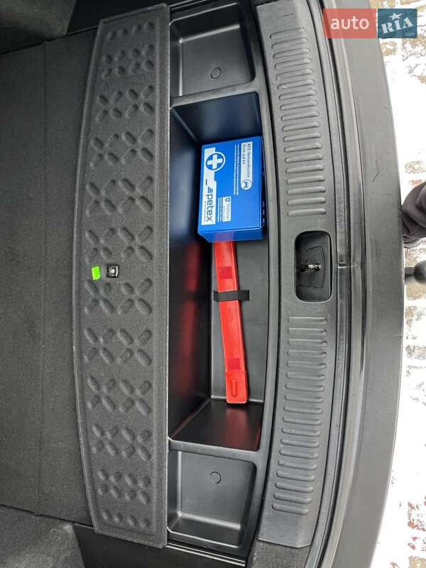 Универсал Kia Ceed 2010 в Каменском