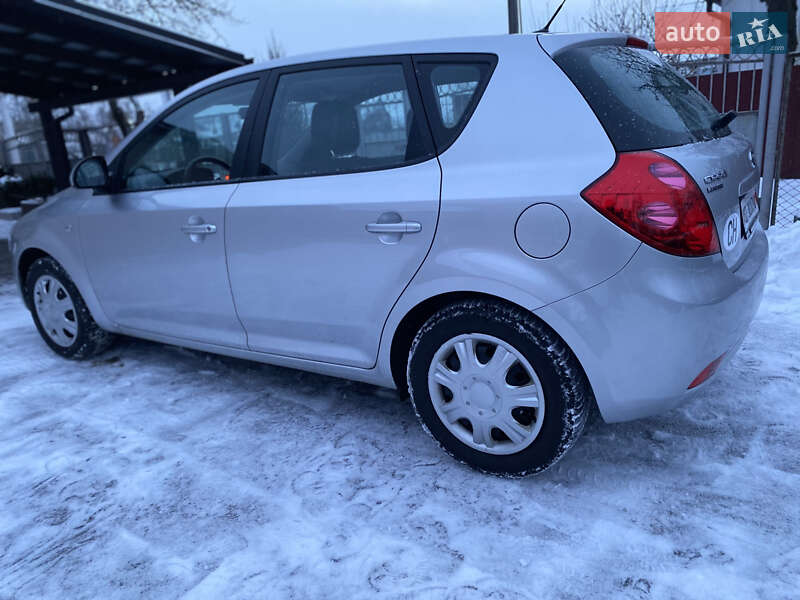 Хэтчбек Kia Ceed 2008 в Виннице
