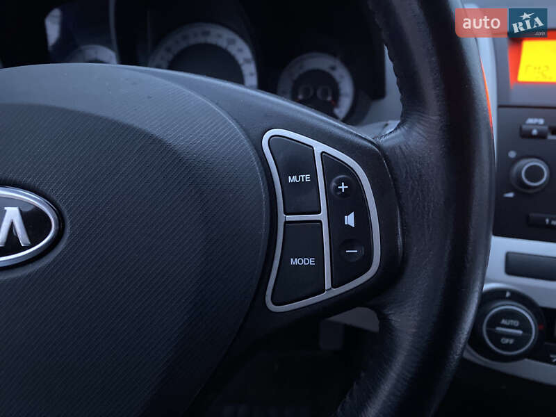 Хэтчбек Kia Ceed 2008 в Виннице