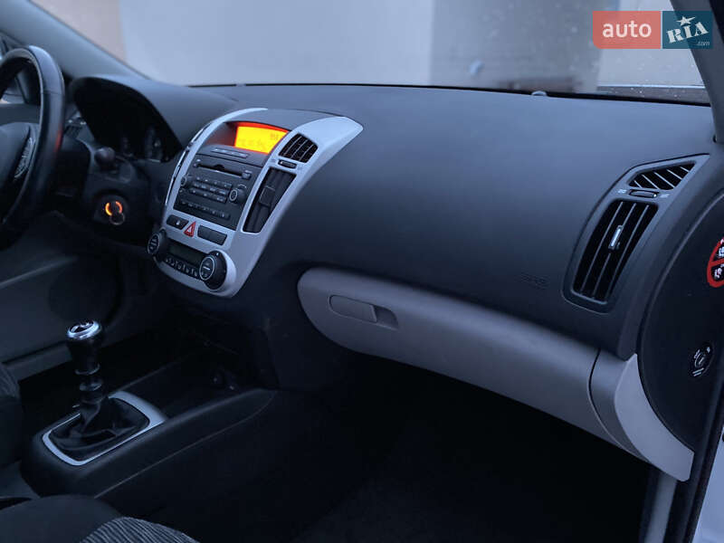 Хэтчбек Kia Ceed 2008 в Виннице