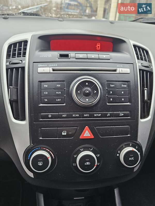 Универсал Kia Ceed 2010 в Киеве фото 16 Универсал Kia Ceed 2010 в Киеве