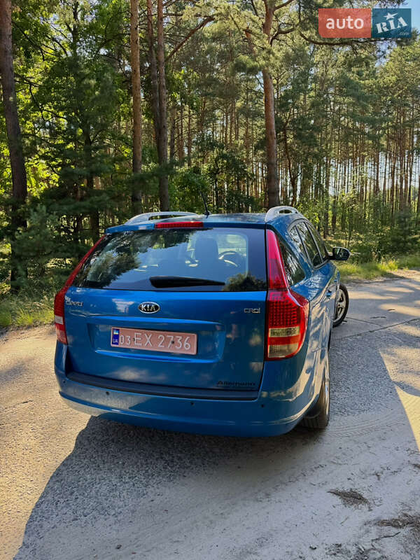 Универсал Kia Ceed 2012 в Остроге