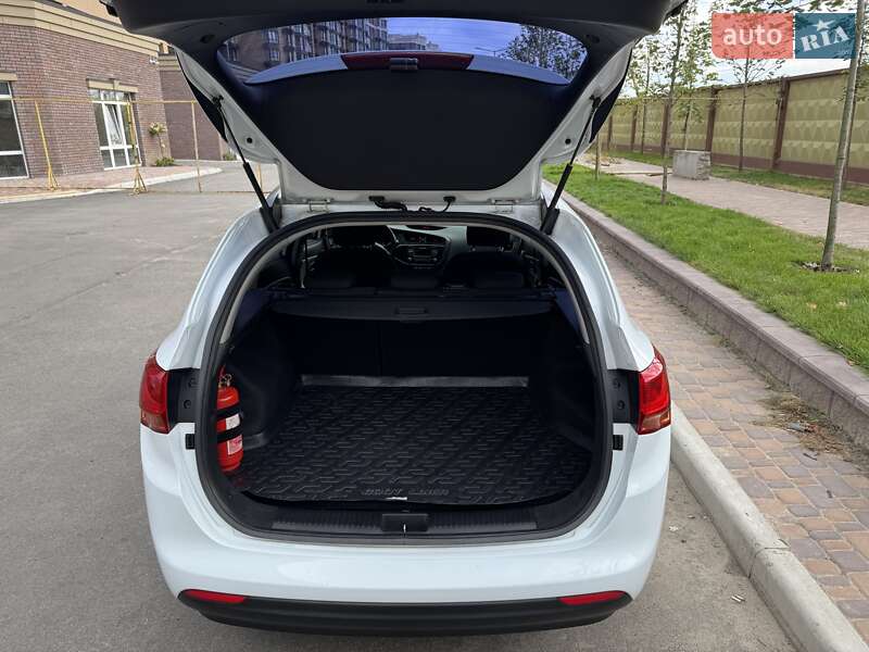 Універсал Kia Ceed 2015 в Києві