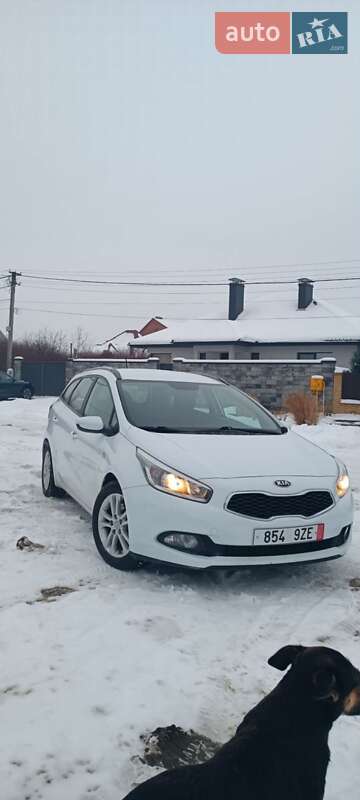 Мікровен Kia Ceed 2014 в Ужгороді