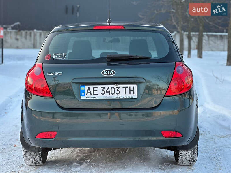 Хэтчбек Kia Ceed 2009 в Днепре