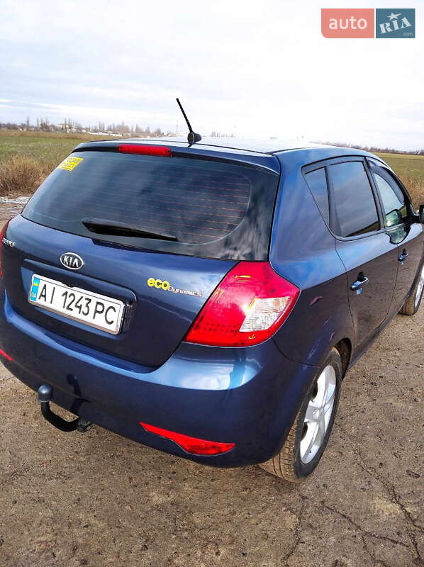 Універсал Kia Ceed 2011 в Києві