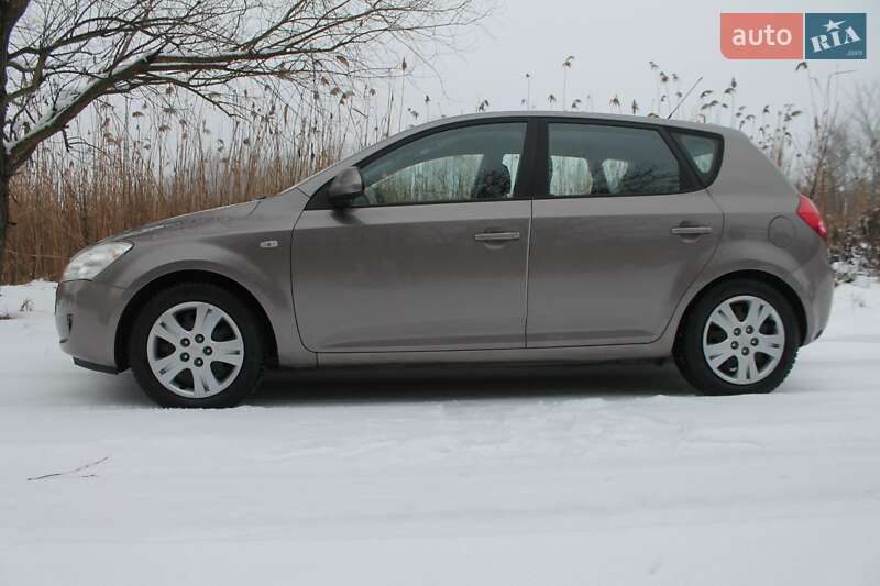 Хетчбек Kia Ceed 2009 в Білій Церкві фото 5 Хетчбек Kia Ceed 2009 в Білій Церкві