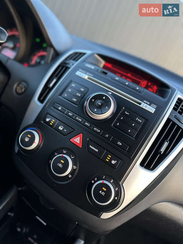 Хэтчбек Kia Ceed 2010 в Дрогобыче