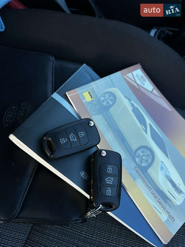 Хэтчбек Kia Ceed 2010 в Дрогобыче