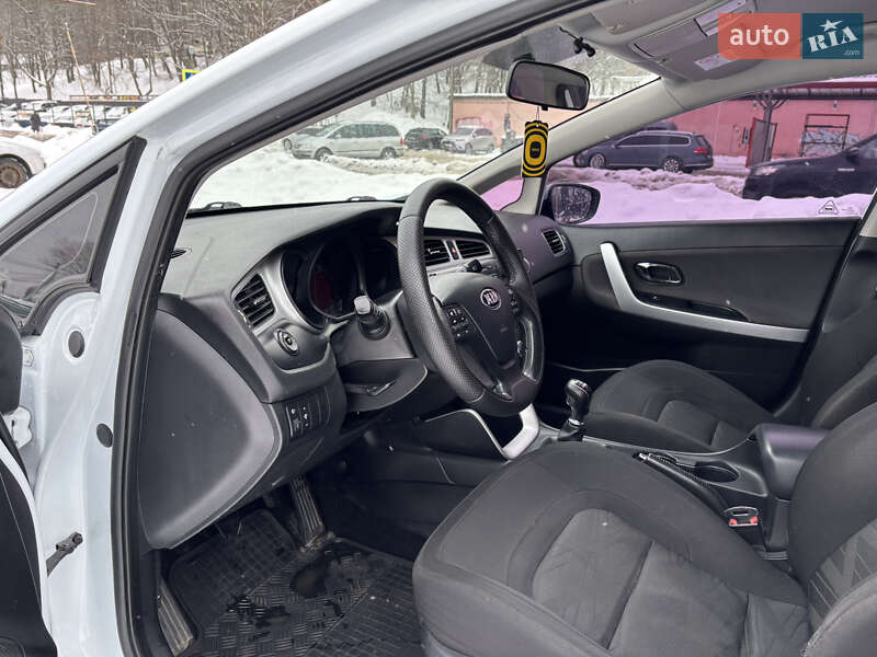 Универсал Kia Ceed 2015 в Хмельницком