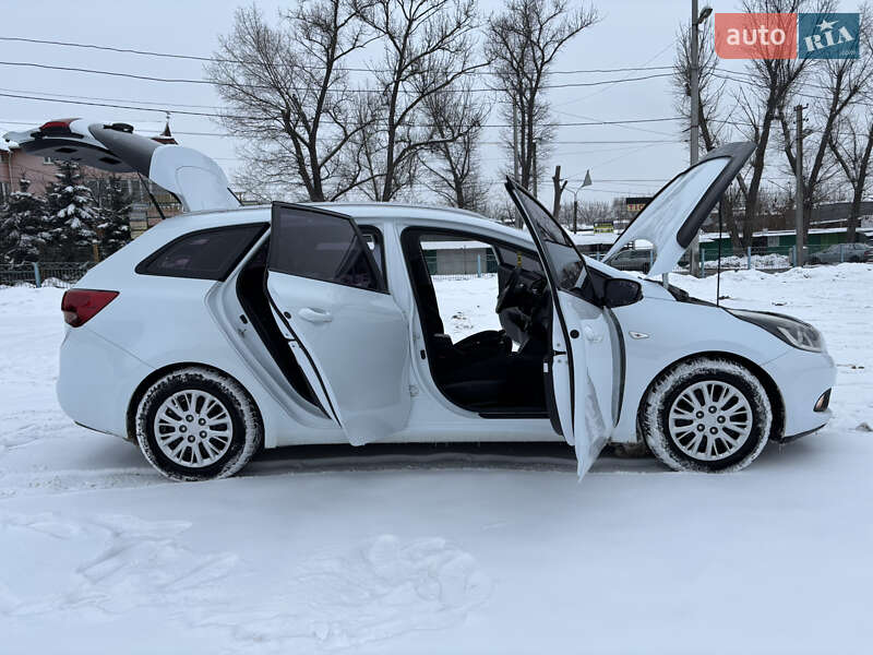 Универсал Kia Ceed 2015 в Хмельницком