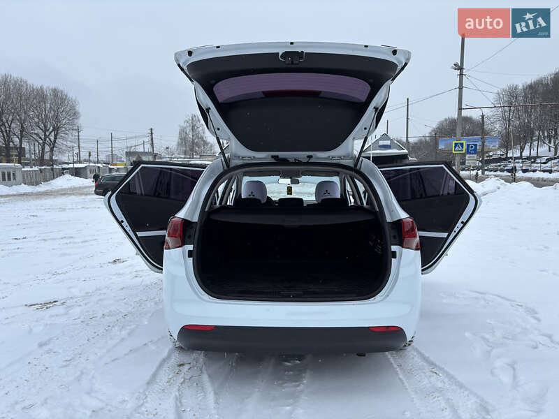 Универсал Kia Ceed 2015 в Хмельницком