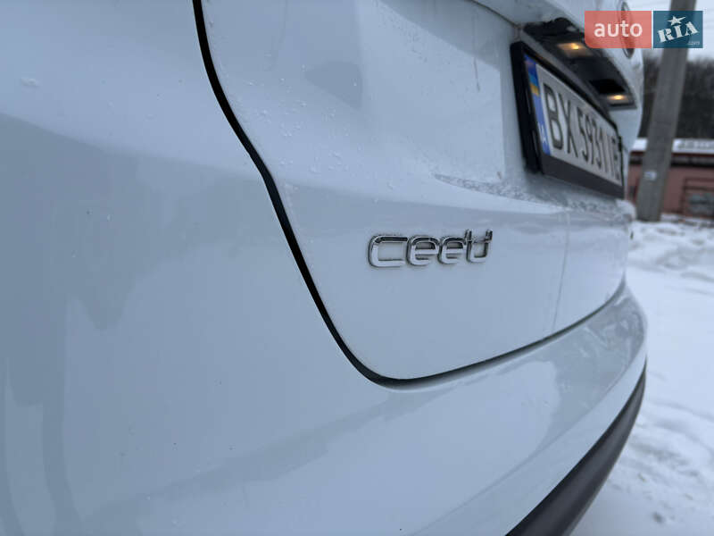 Универсал Kia Ceed 2015 в Хмельницком