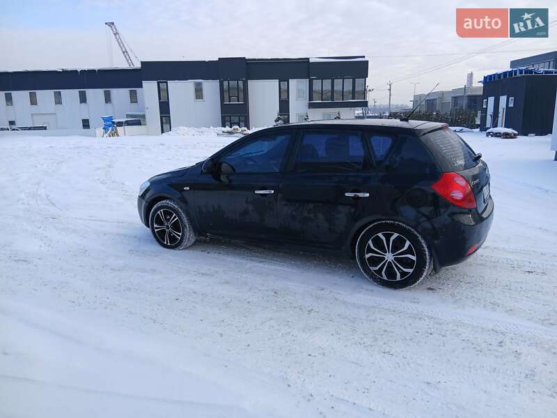 Хетчбек Kia Ceed 2007 в Києві фото 9 Хетчбек Kia Ceed 2007 в Києві