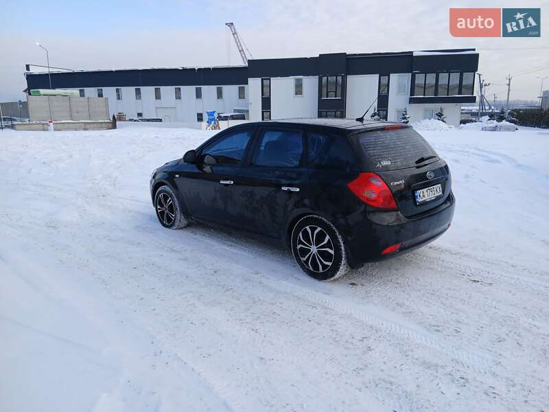 Хетчбек Kia Ceed 2007 в Києві фото 12 Хетчбек Kia Ceed 2007 в Києві