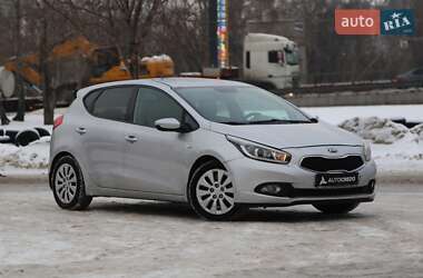 Хетчбек Kia Ceed 2014 в Києві