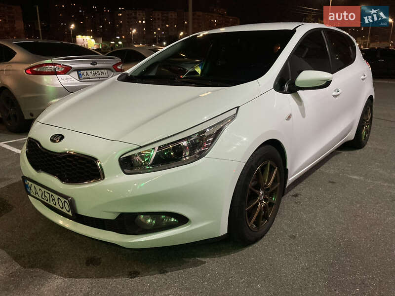 Хэтчбек Kia Ceed 2013 в Киеве фото Хэтчбек Kia Ceed 2013 в Киеве
