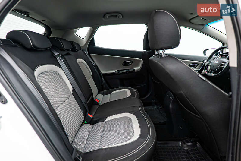 Хетчбек Kia Ceed 2016 в Києві