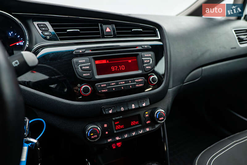 Хетчбек Kia Ceed 2016 в Києві