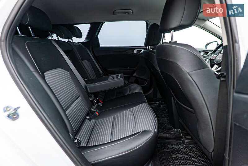 Универсал Kia Ceed 2022 в Киеве