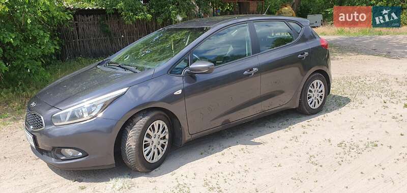Хэтчбек Kia Ceed 2012 в Киеве
