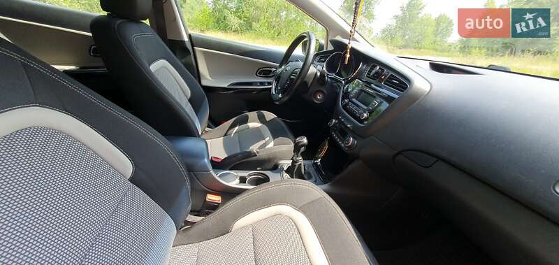 Хэтчбек Kia Ceed 2012 в Киеве