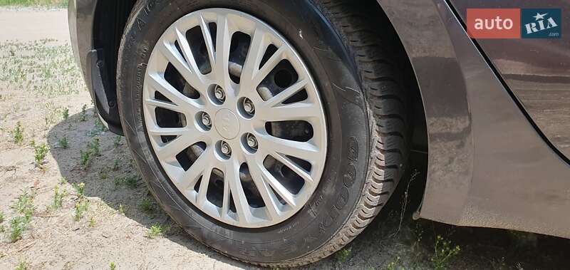 Хэтчбек Kia Ceed 2012 в Киеве