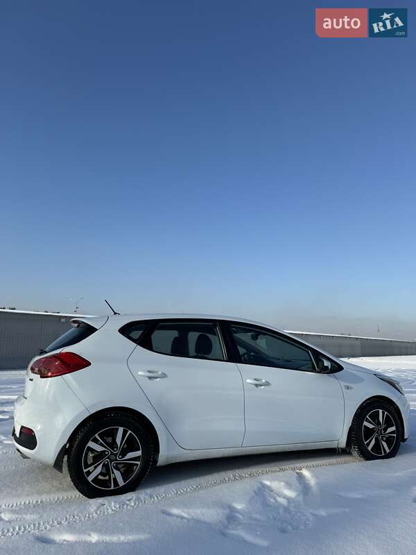 Хетчбек Kia Ceed 2015 в Києві фото 32 Хетчбек Kia Ceed 2015 в Києві