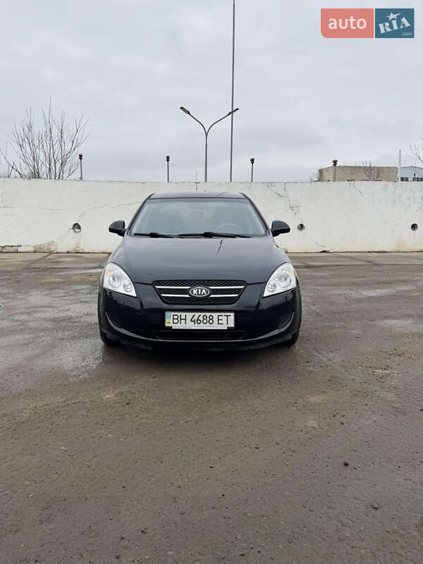 Хетчбек Kia Ceed 2008 в Одесі