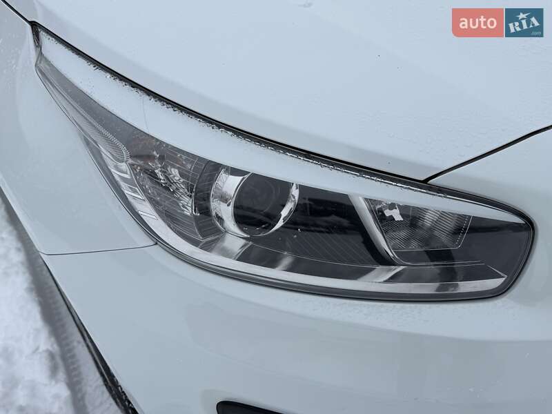 Хэтчбек Kia Ceed 2016 в Киеве