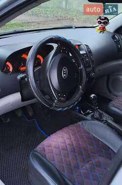 Хэтчбек Kia Ceed 2008 в Прилуках