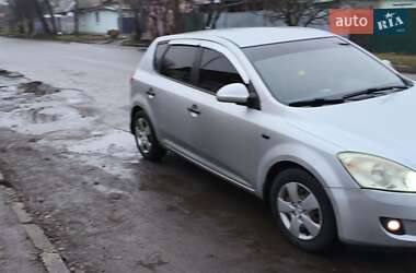 Хэтчбек Kia Ceed 2008 в Прилуках