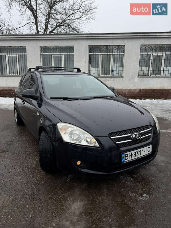 Хэтчбек Kia Ceed 2007 в Одессе
