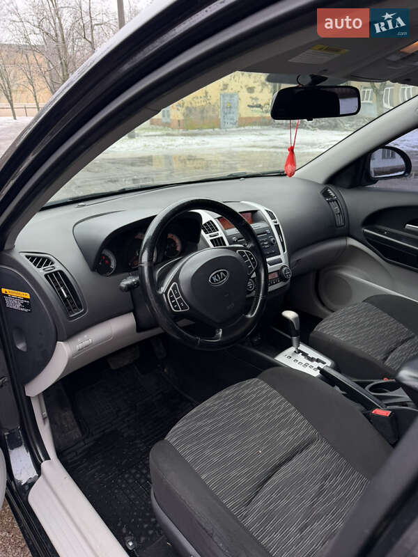 Хэтчбек Kia Ceed 2007 в Одессе